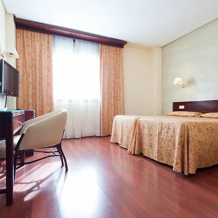 Hotel Derby 3*